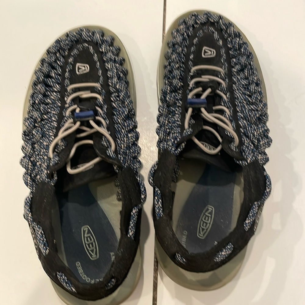 Men’s Keen Uneek Sandals Size 8